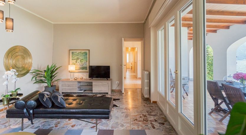 Photo of Picture A Lake