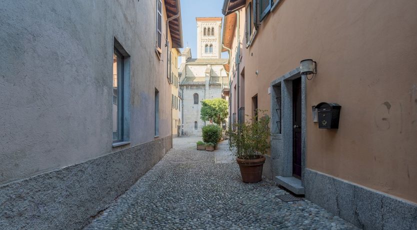 Photo of Stone Curves