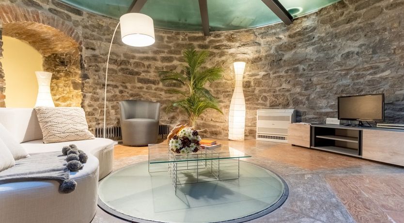 Photo of Stone Curves