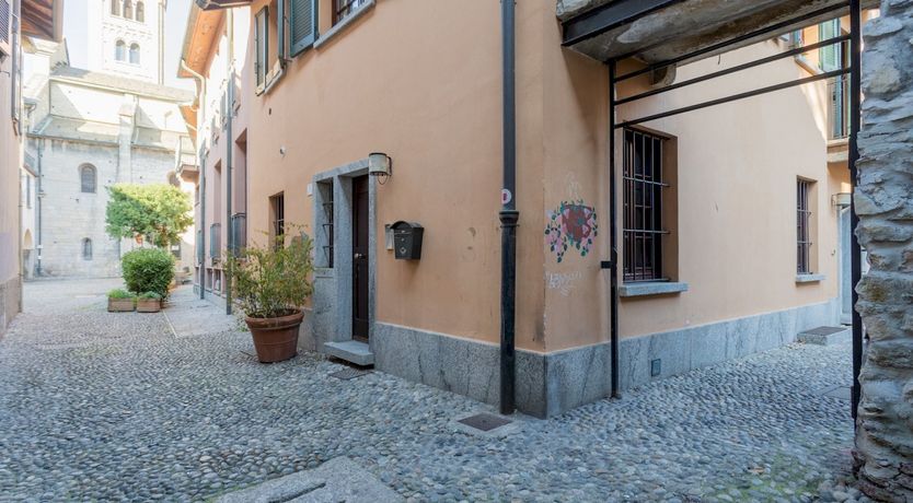 Photo of Stone Curves