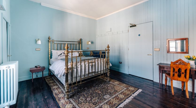 Photo of Mahogany Chambers