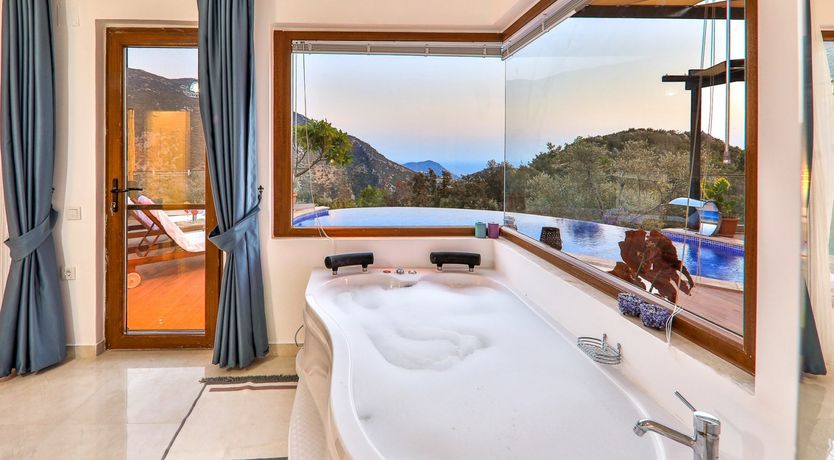 Photo of Golden Tulip