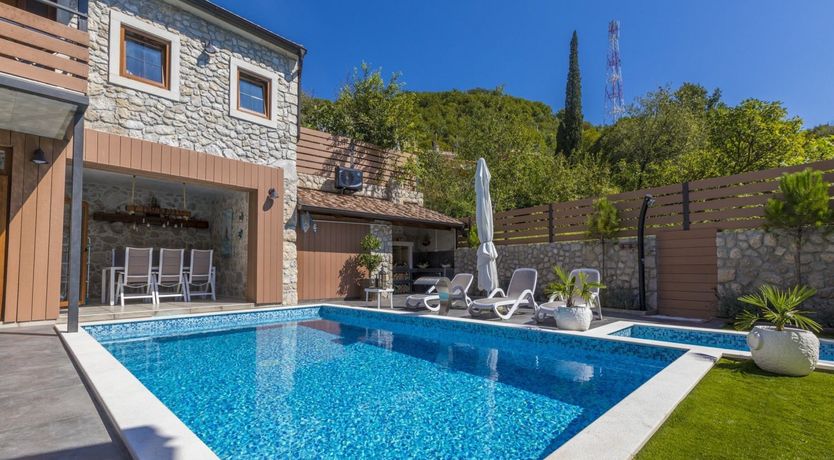 Photo of Off the Beaten Track