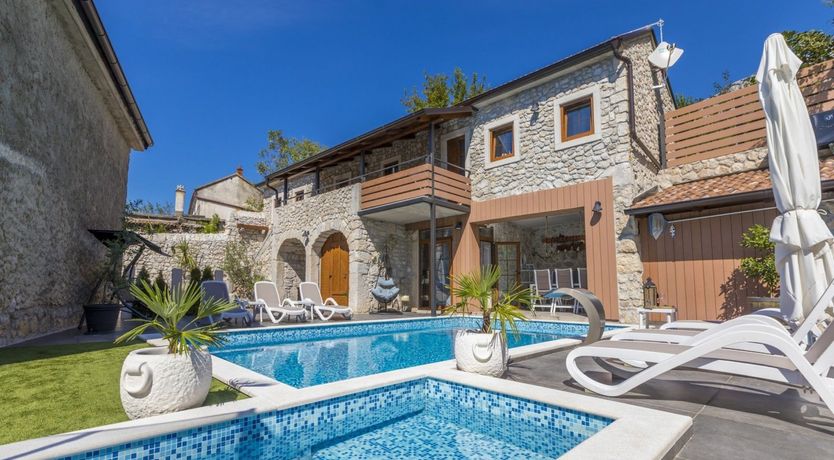 Photo of Off the Beaten Track