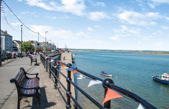 2 Bed in Appledore Apartment