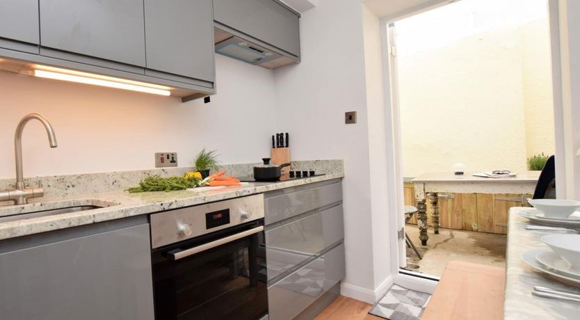 Photo of 2 Bed in Appledore