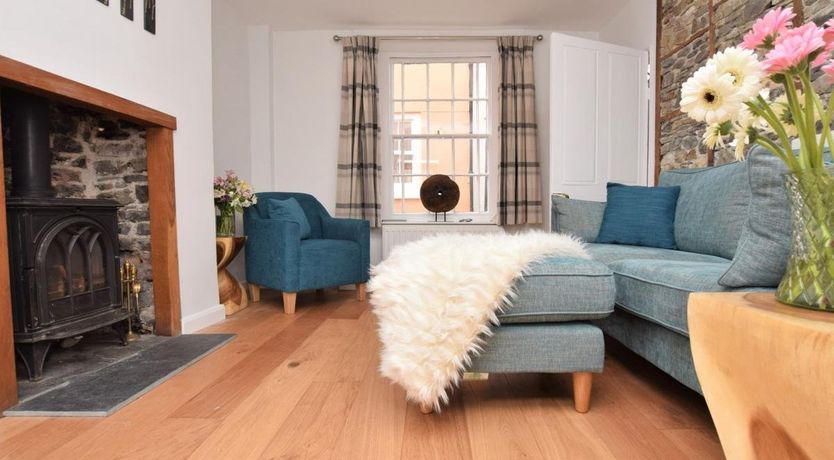 Photo of 2 Bed in Appledore