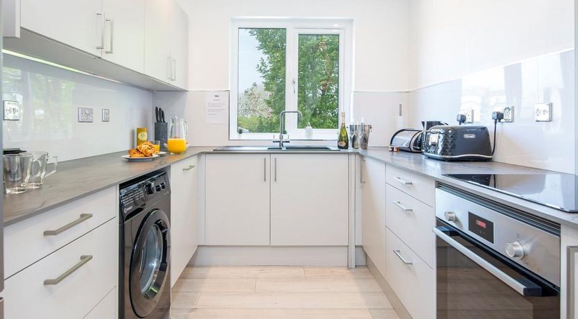 Photo of 2 Bed in Freshwater East