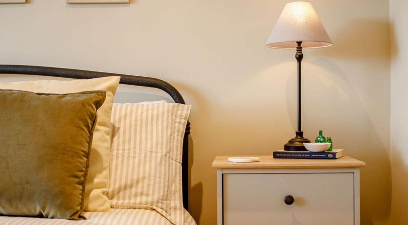 Photo of 1 Bed in Edington