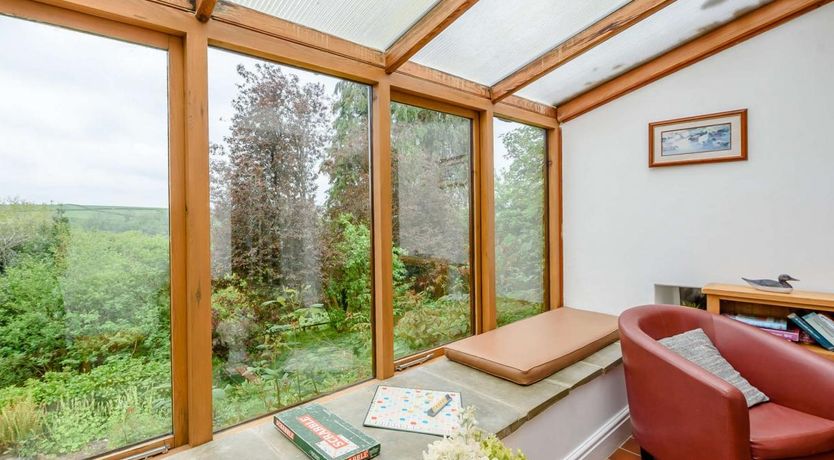 Photo of 2 Bed in Login