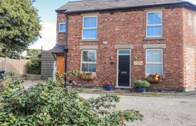 Photo of corner-house-cottage