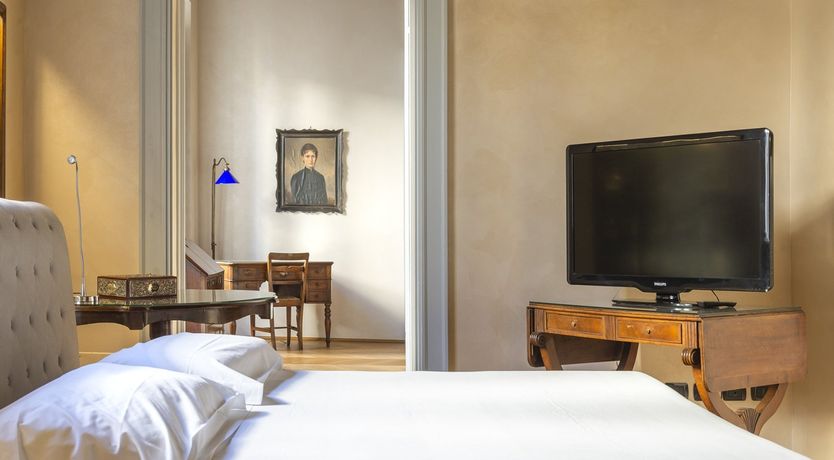 Photo of Eyes To The Sky