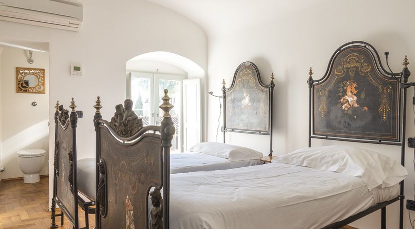 Photo of Eyes To The Sky