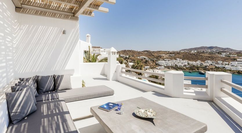 Photo of Zeus’ Kiss