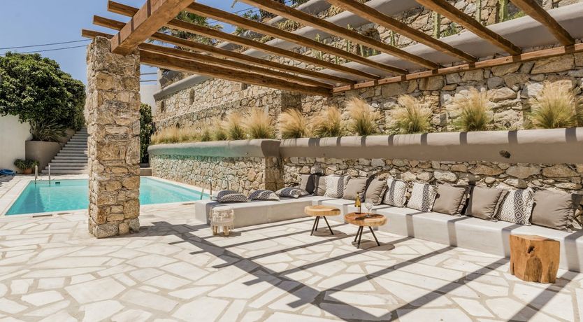 Photo of Zeus’ Kiss