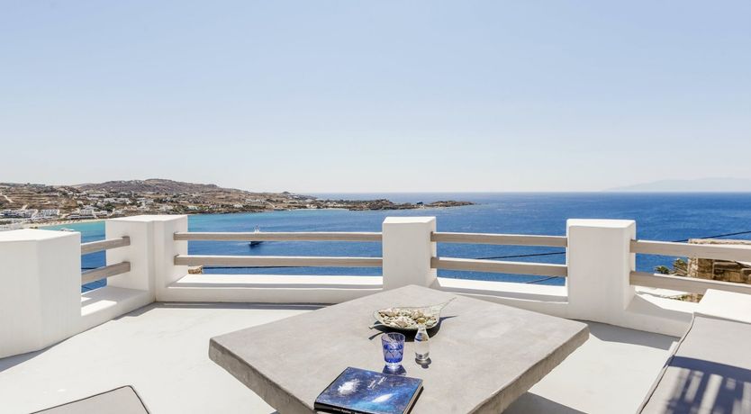 Photo of Zeus’ Kiss