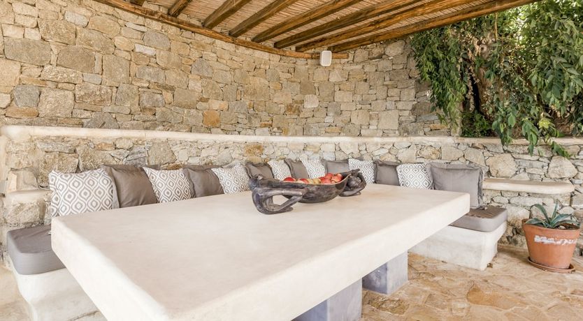 Photo of Zeus’ Kiss