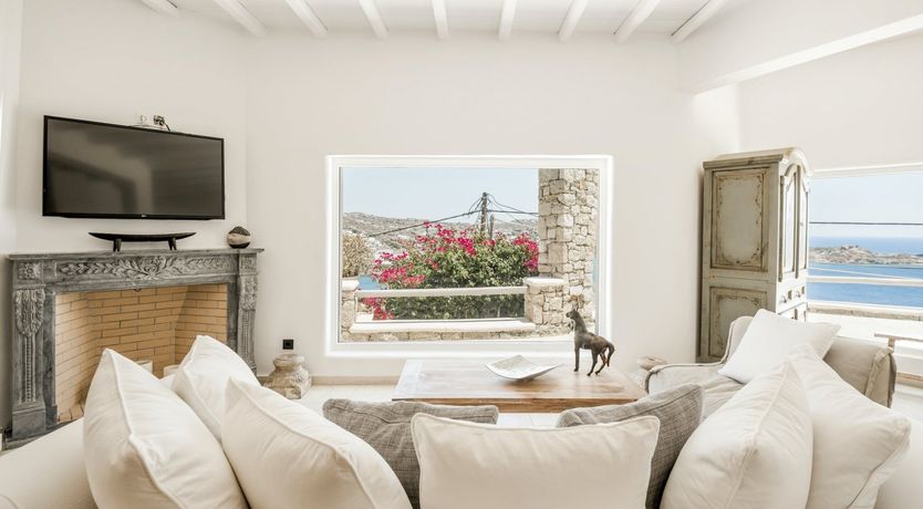 Photo of Zeus’ Kiss