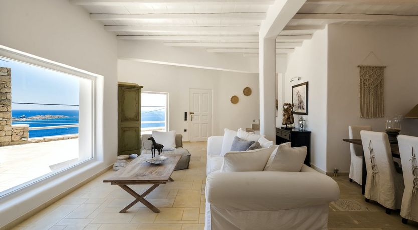 Photo of Zeus’ Kiss