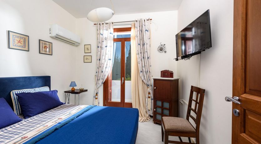 Photo of Barefoot Beachside