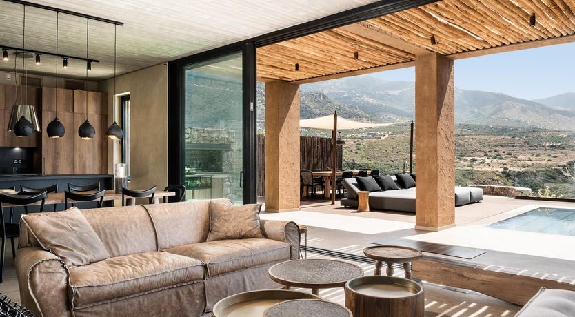 Photo of The Mountain Hugger