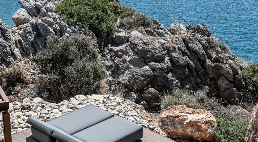 Photo of The Mountain Hugger