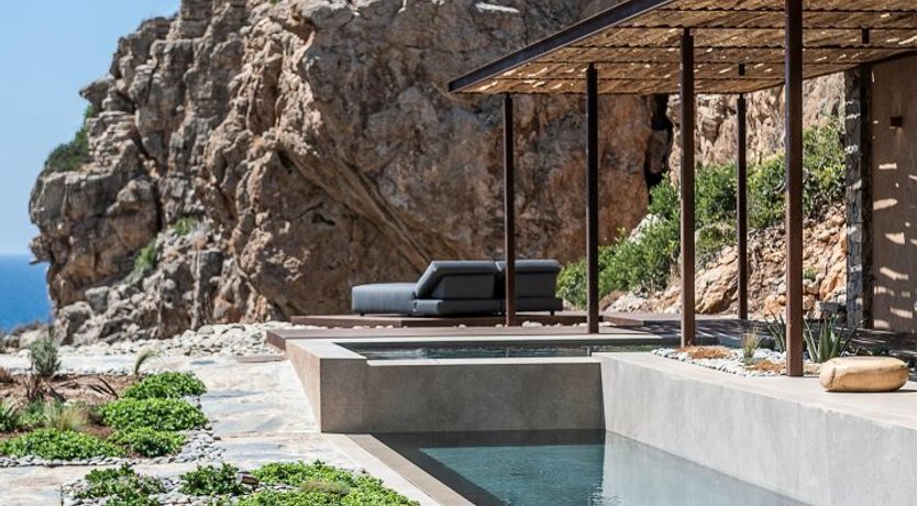 Photo of The Mountain Hugger