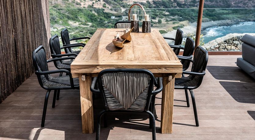 Photo of The Mountain Hugger