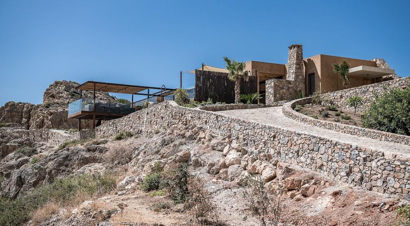 Photo of The Mountain Hugger