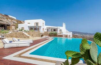 The Duchess of Mykonos Villa