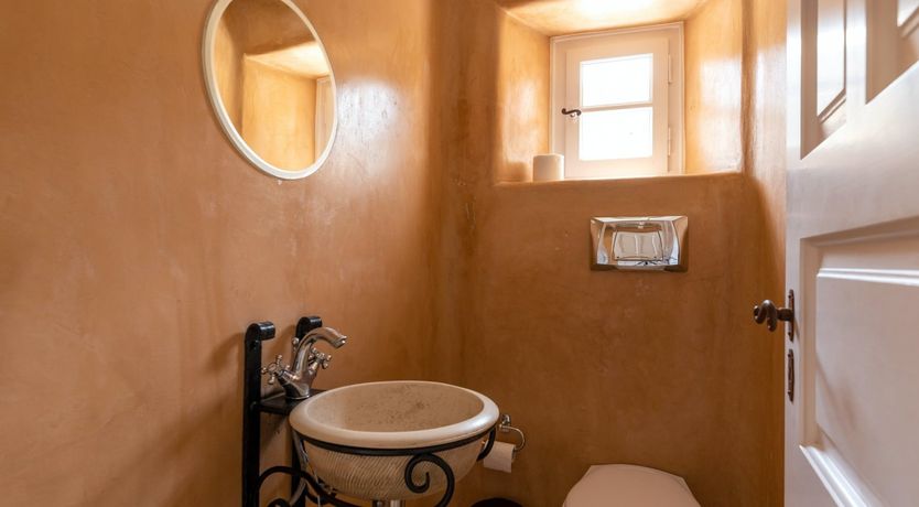 Photo of The Duchess of Mykonos