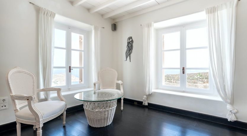 Photo of The Duchess of Mykonos