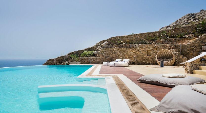 Photo of The Duchess of Mykonos