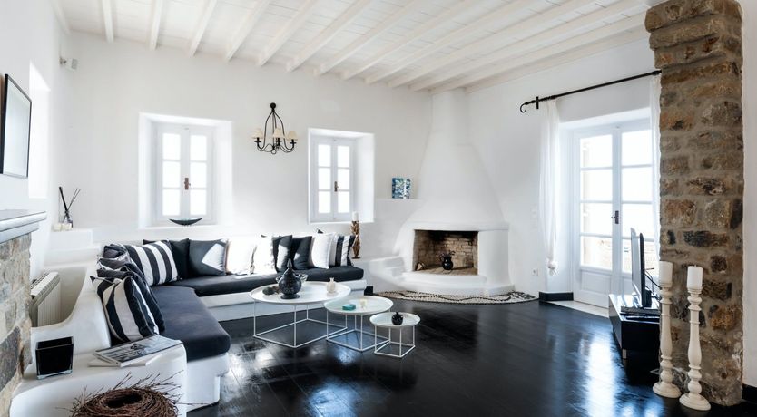 Photo of The Duchess of Mykonos