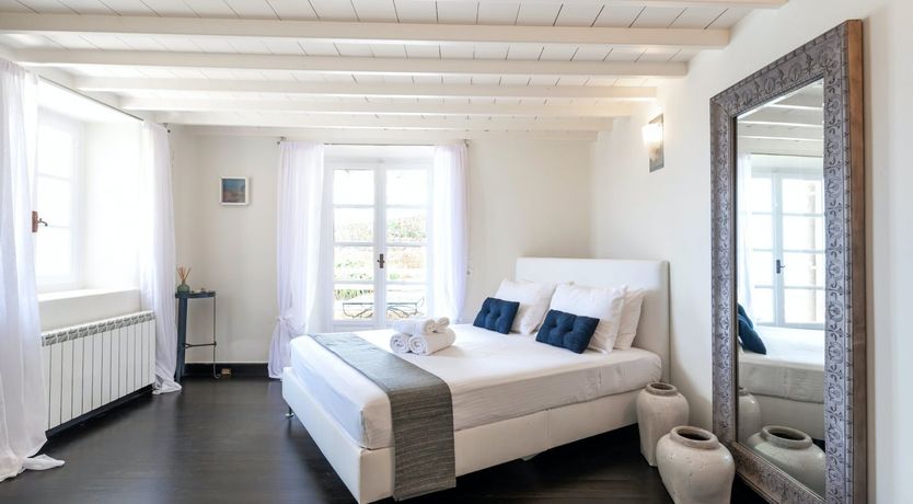 Photo of The Duchess of Mykonos