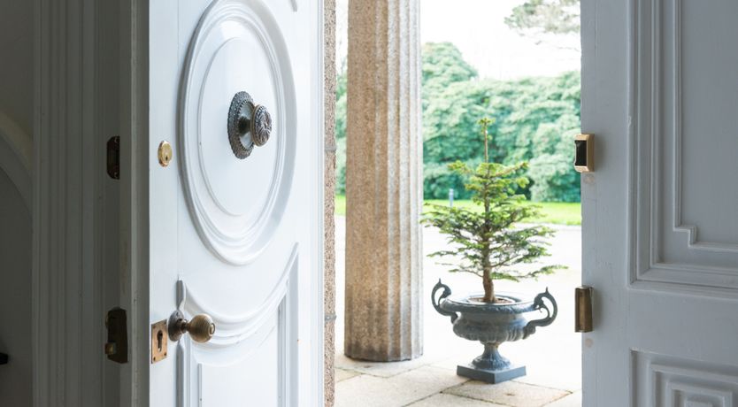 Photo of Gowns & Grandeur