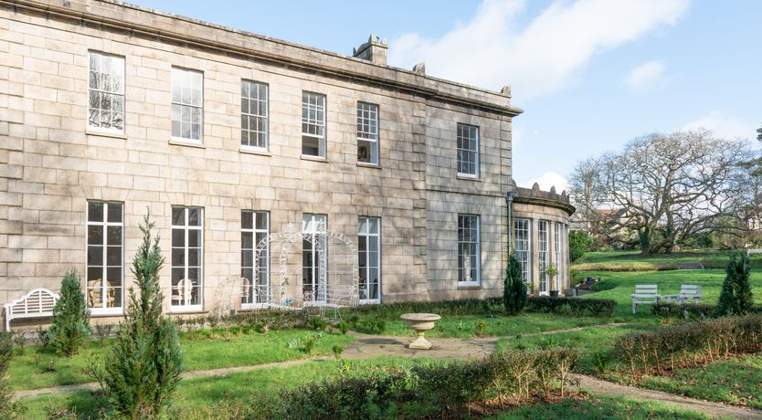 Photo of Gowns & Grandeur