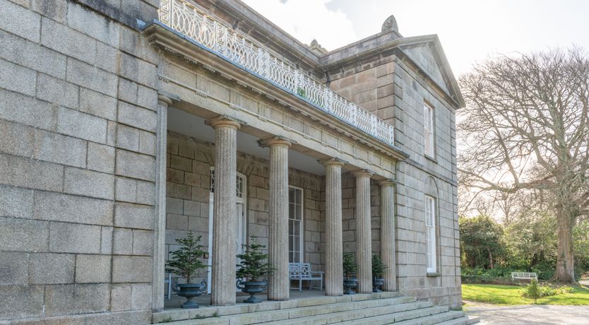 Photo of Gowns & Grandeur