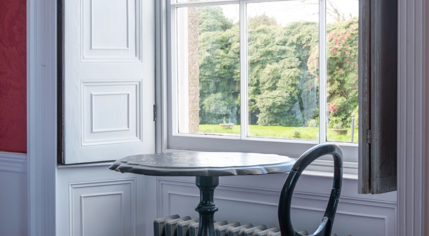 Photo of Gowns & Grandeur