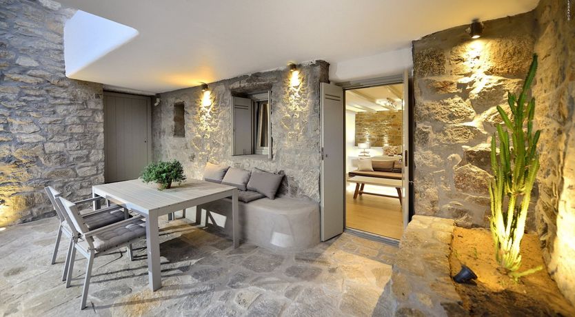 Photo of Turquoise Eclipse