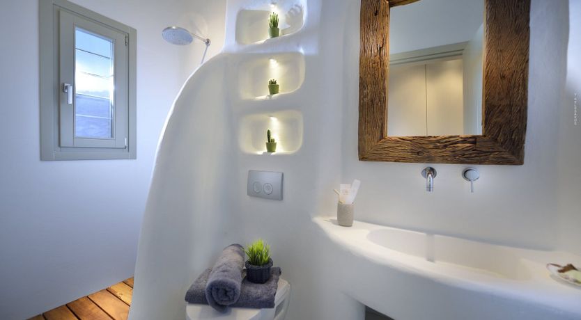 Photo of Turquoise Eclipse