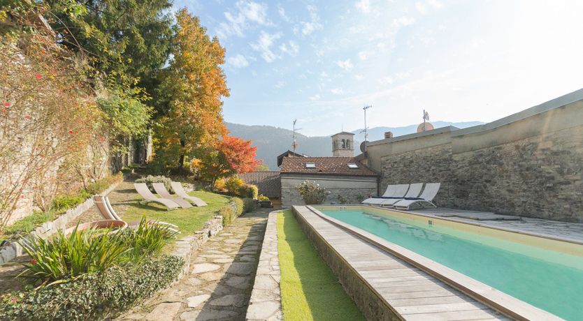 Photo of Tower of Power