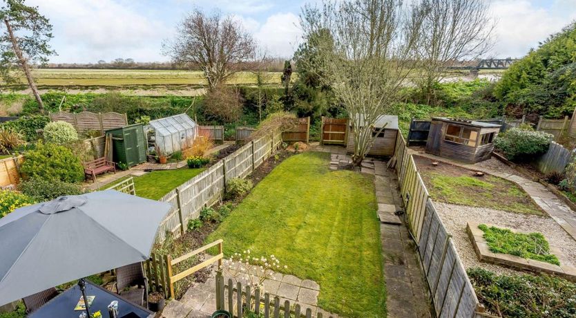 Photo of 2 Bed in Rye