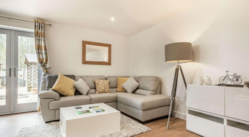 Photo of 2 Bed in Trowbridge