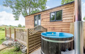 Stag Lodge Pod Holiday Cottage