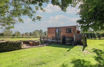 Stag Lodge Pod Holiday Cottage