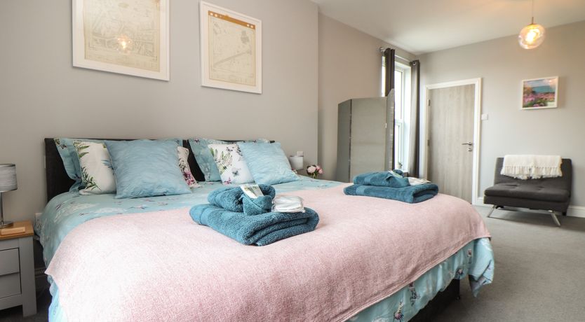 Photo of West Chambers