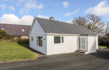 Eithinog Holiday Cottage