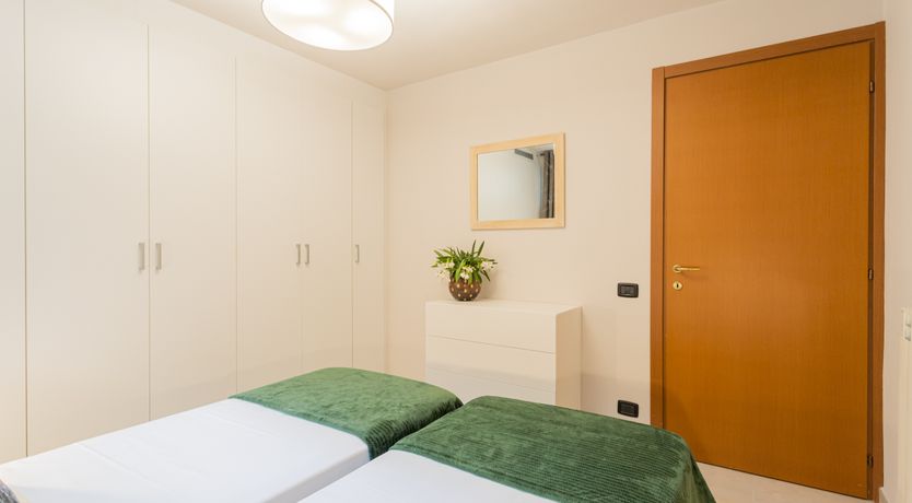 Photo of Lakeside Bliss