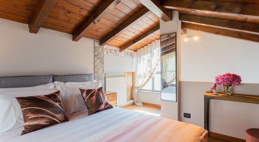 Photo of Lakeside Bliss